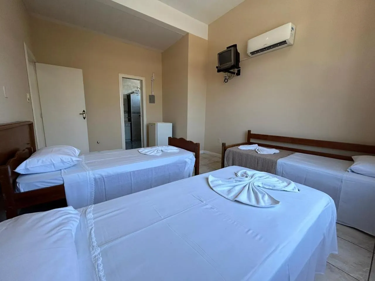 Ilha Azul Hospedagem Governador Celso Ramos Hotel
